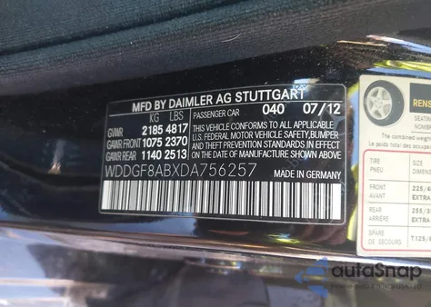 2013 Mercedes-Benz C 300 Sport 4Matic z USA, uszkodzony, nr VIN WDDGF8ABXDA756257